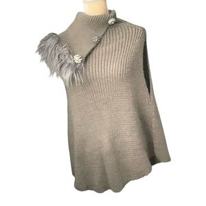 Kontessa Light Brown Taupe
Poncho Chic Italian Knitwear
